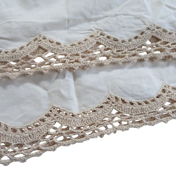 Vintage Pair of 2 Beige Cotton Pillowcases Crochet Lace Trim Standard 20x31 NEW - Picture 11 of 11